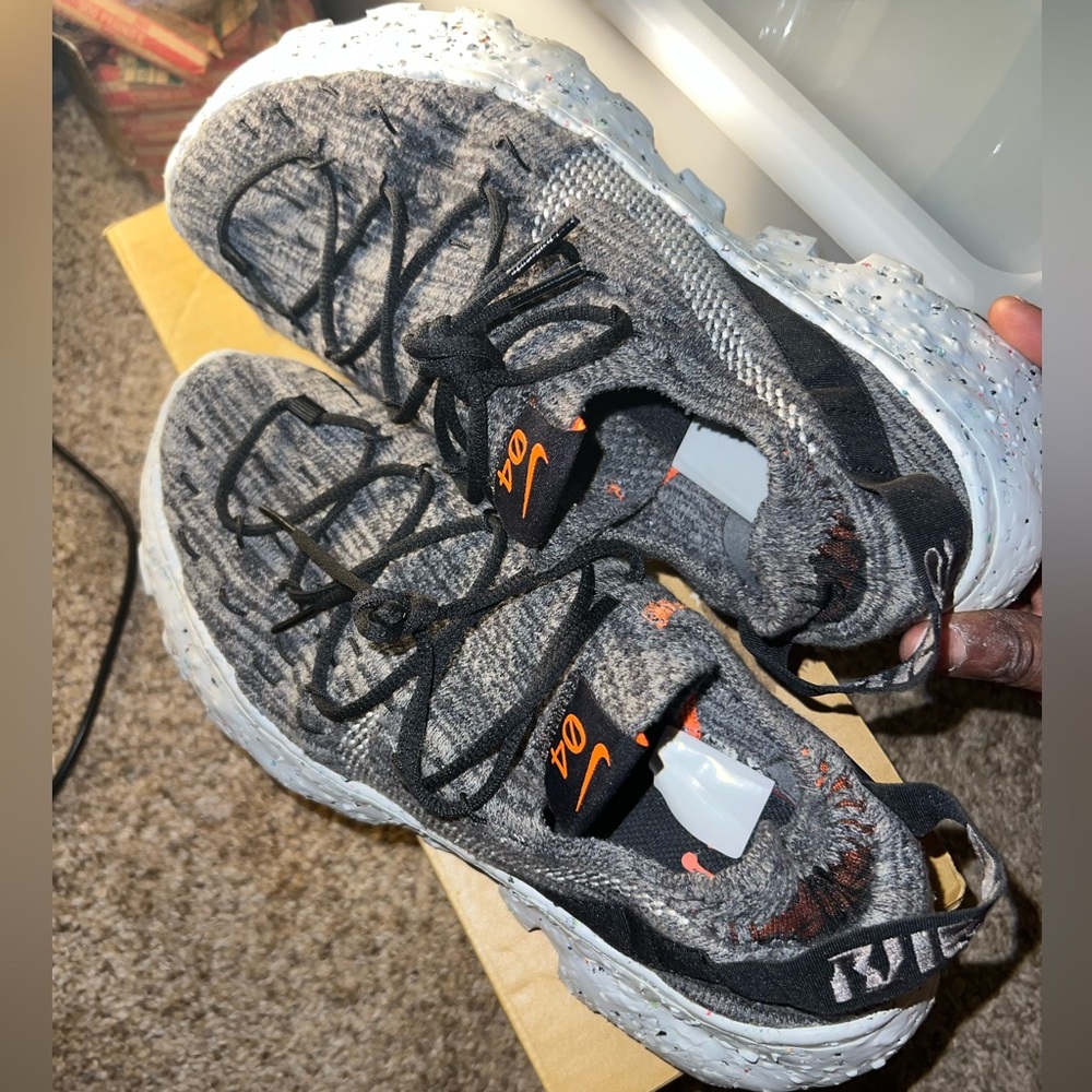 Space Hippie 04’ Iron Grey